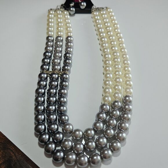 *Sale* Paparazzi layered Faux Pearl Necklace Chunky Necklace Earrings 20-23" - Picture 2 of 13